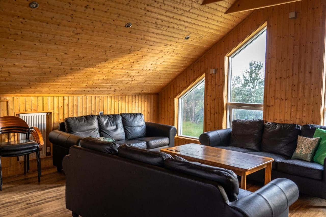 Hotel Leirubakki Bagian luar foto